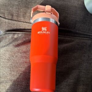 EUC Stanley 30oz Straw Tumbler